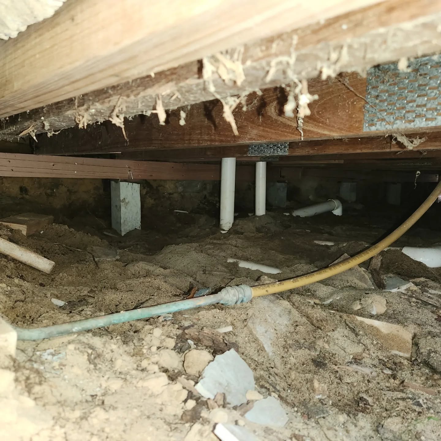 Floor levelling Melbourne expert smoothing concrete floor before tiling